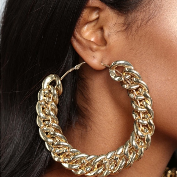 Fashion Nova Chain Link Hoops - Picture 4 of 9